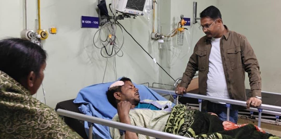 सांसद के निर्देश पर मीडिया प्रतिनिधि ने आरोग्यम पहुंचकर नापो खुर्द के घायलों का जाना कुशलक्षेम