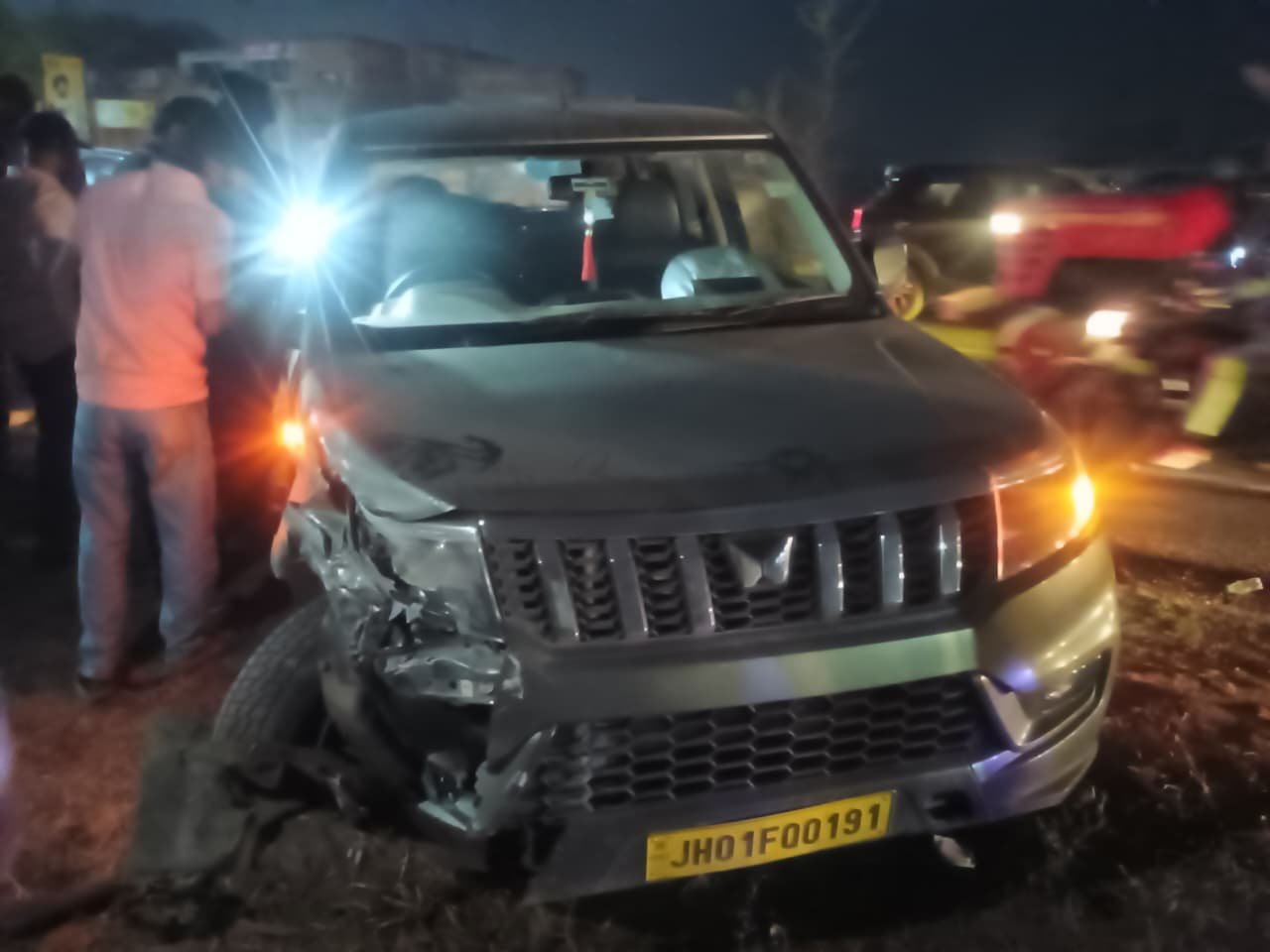 मंत्री योगेंद्र प्रसाद का एस्कॉर्ट वाहन दुर्घटनाग्रस्त,पुलिसकर्मियों को लगी चोट