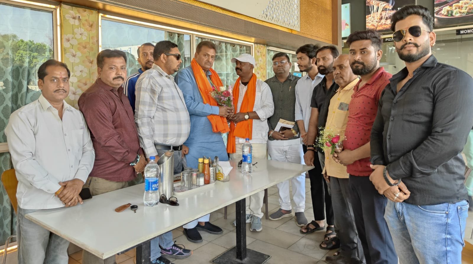 हजारीबाग सांसद से रामनवमी महासमिति रामगढ़ के पदाधिकारियों ने किया मुलाकात