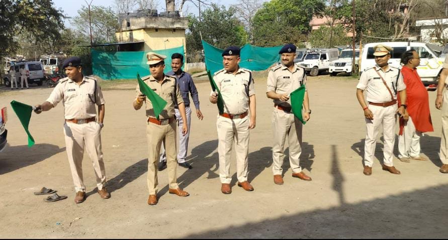 रामगढ़ पुलिस को मिली नई ताकत: 13 बोलेरो और 19 अपाचे बाइक से बढ़ेगी पेट्रोलिंग