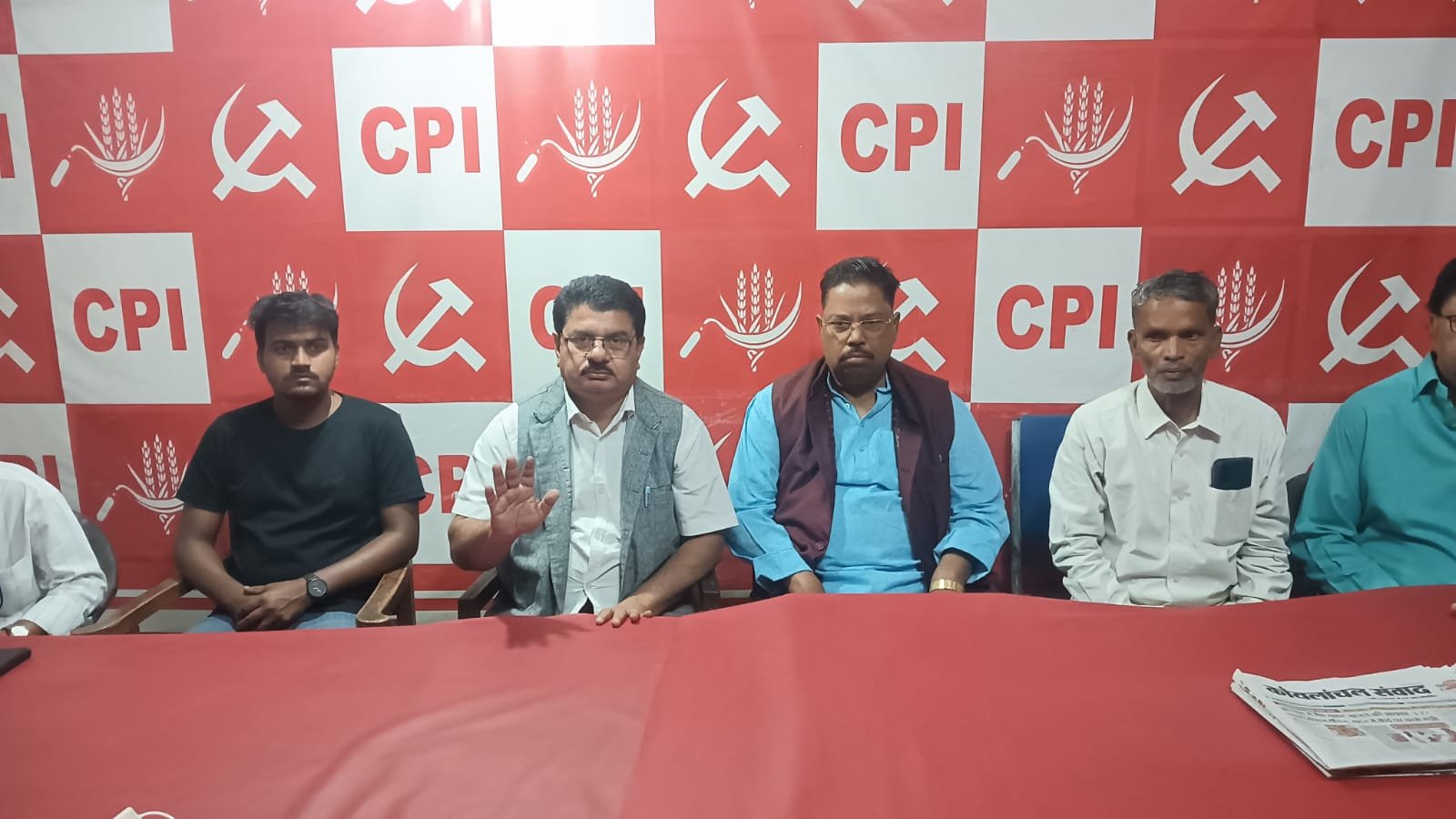 गैस की कालाबाजारी पर अबिलंब रोक लगाए सरकार झारखंड सरकार: भाकपा