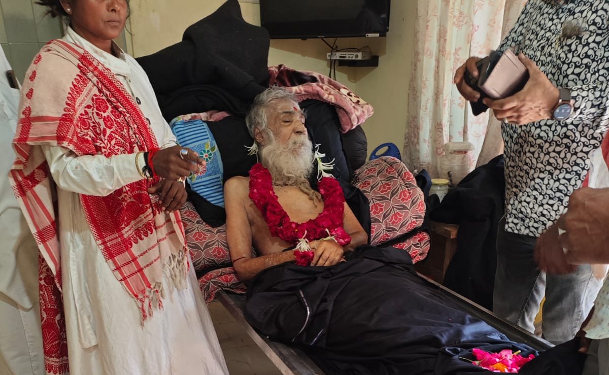 127 वर्ष की उम्र में बोरिया बाबा का निधन:नर्मदा तट पर अंतिम सांस