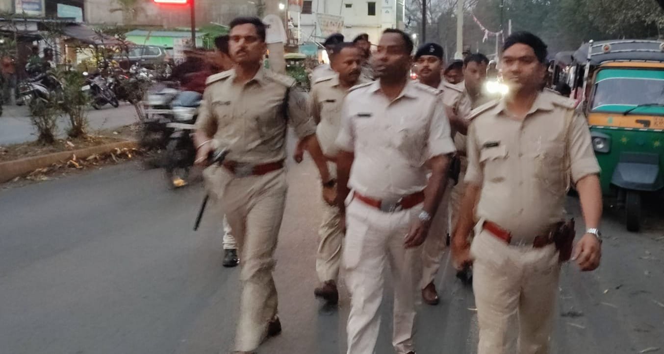 सरहुल ईद व रामनवमी को लेकर ओपी पुलिस द्वारा किया गया फ्लैग मार्च