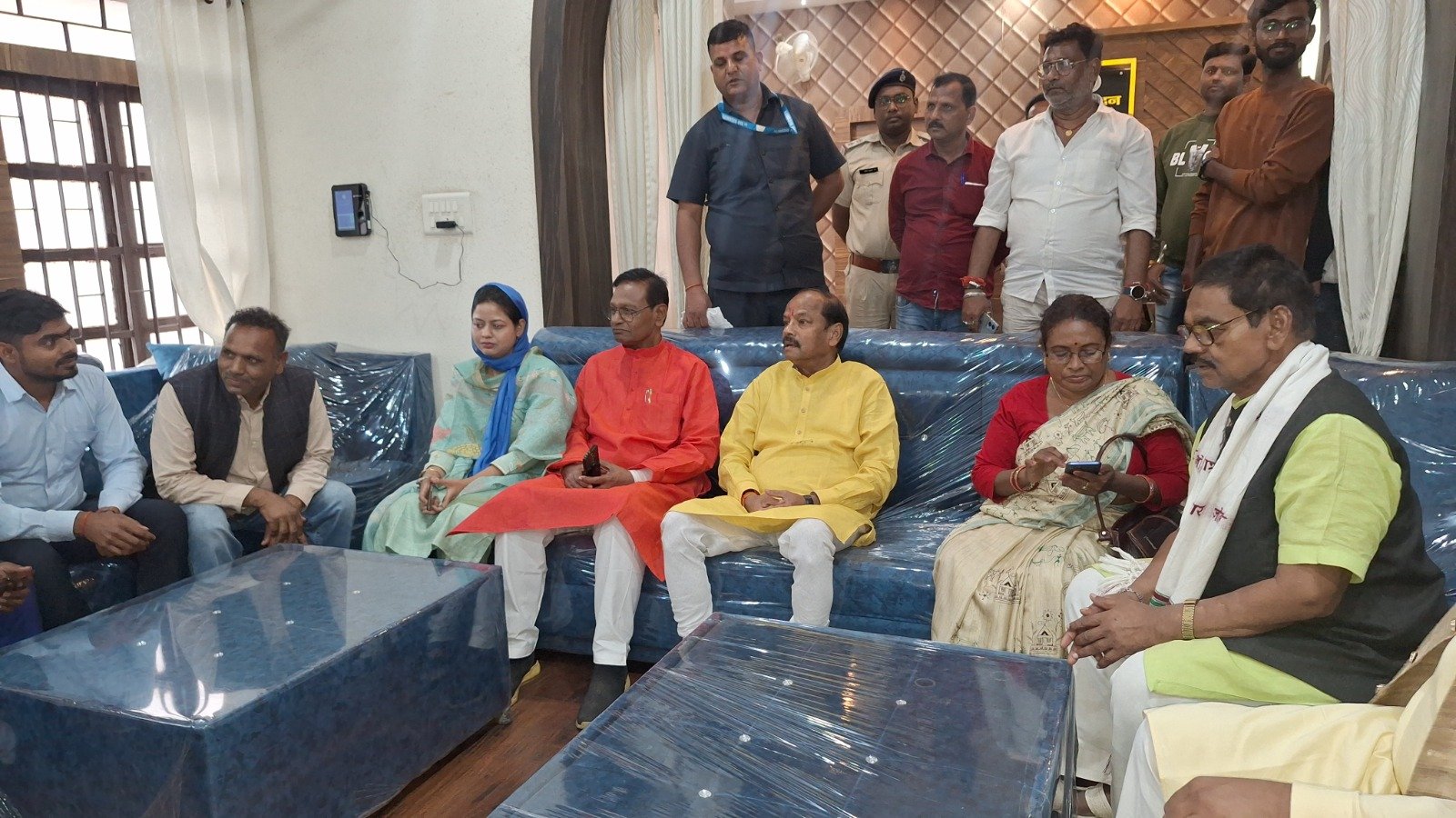 सिर्फ सुर्खियों में बने रहने के लिए सीएम हेमंत सोरेन ने सदन में हिन्दू देवी-देवताओं पर की टिप्पणी: रघुवर दास