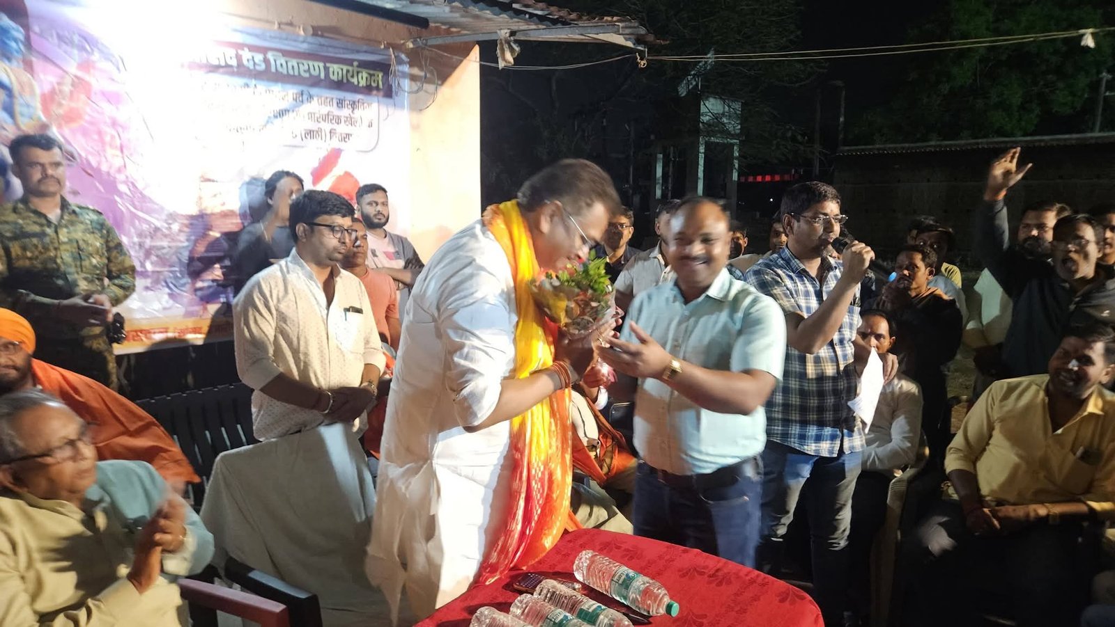 पतरातू में सांसद मनीष जायसवाल ने किया दंड वितरण