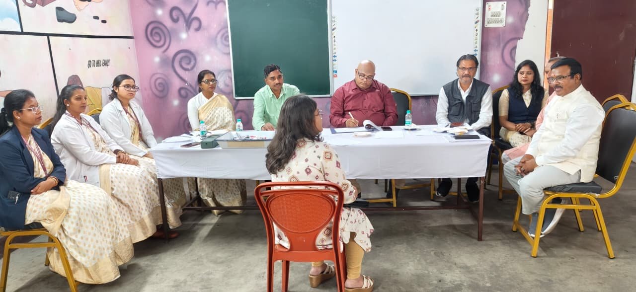 राधा गोविन्द विश्वविद्यालय में प्रशासनिक पदों , शिक्षकों,अस्पताल प्रशासनिक एवं गैर शिक्षण कर्मचारियो की भर्ती हेतु साक्षात्कार का आयोजन