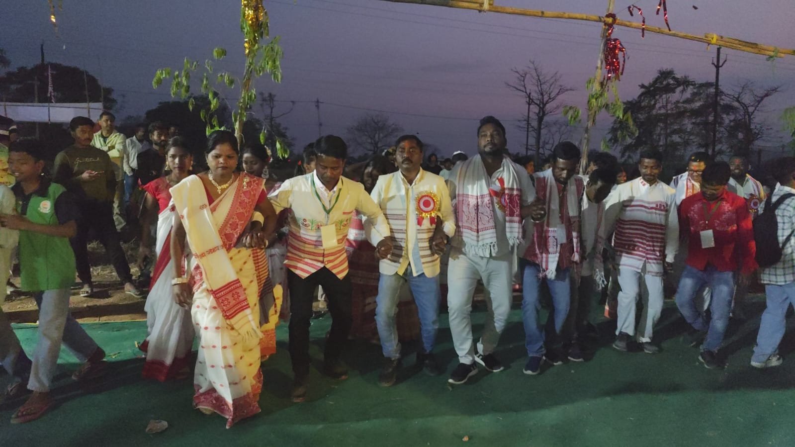 सरहुल प्रकृति पर्व है, यह आपसी प्रेम व भाईचारे को बढ़ावा देता है : दिनेश मुंडा