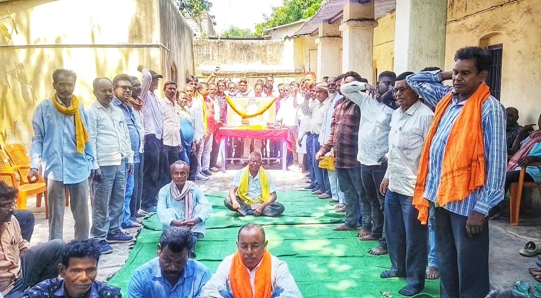 शहीद दिवस के मौके पर भाकपा माले ने शहीदों को श्रद्धांजलि अर्पित की
