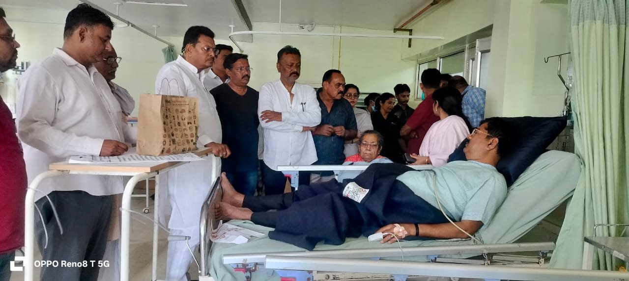 गदोखर में युवक की हत्या पर परिजनों से मिले सांसद मनीष जायसवाल