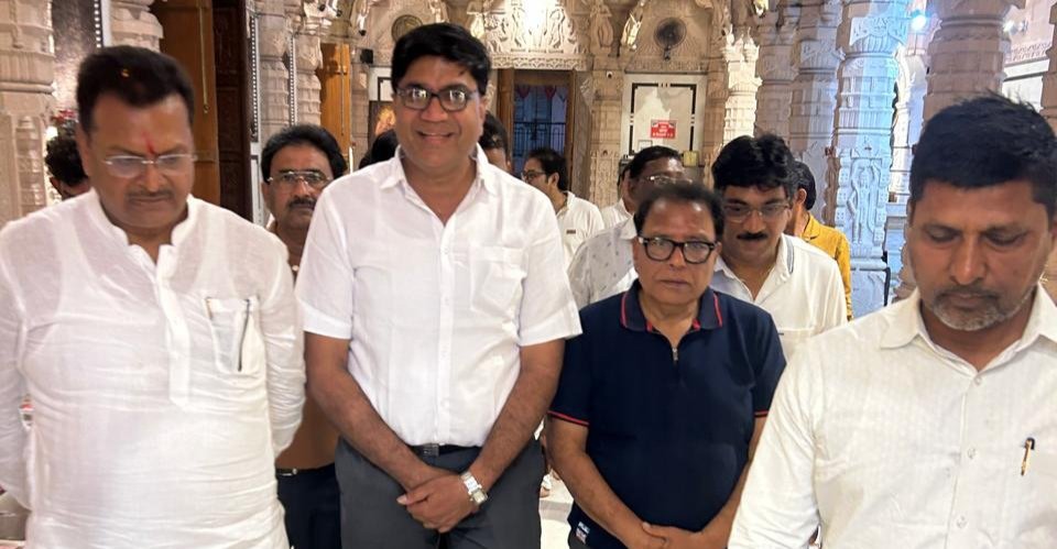 जैन समाज ने किया भजन संध्या सह सम्मान समारोह का आयोजन