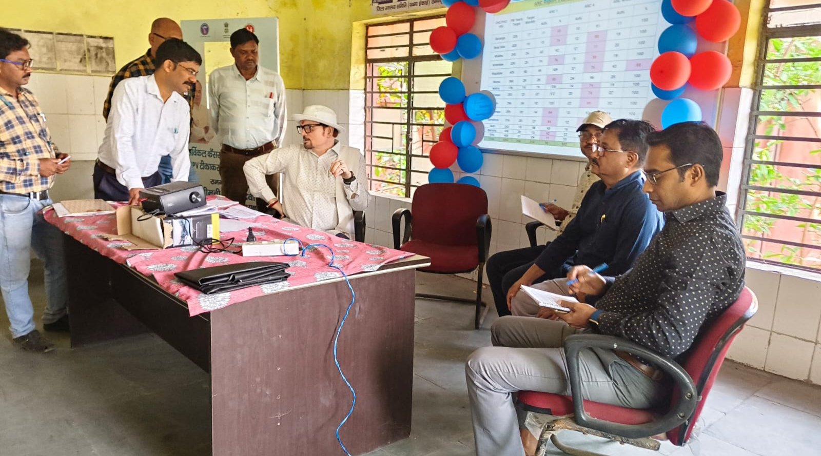 सिविल सर्जन द्वारा सामुदायिक स्वास्थ्य केंद्र गोला का किया गया औचक निरीक्षण
