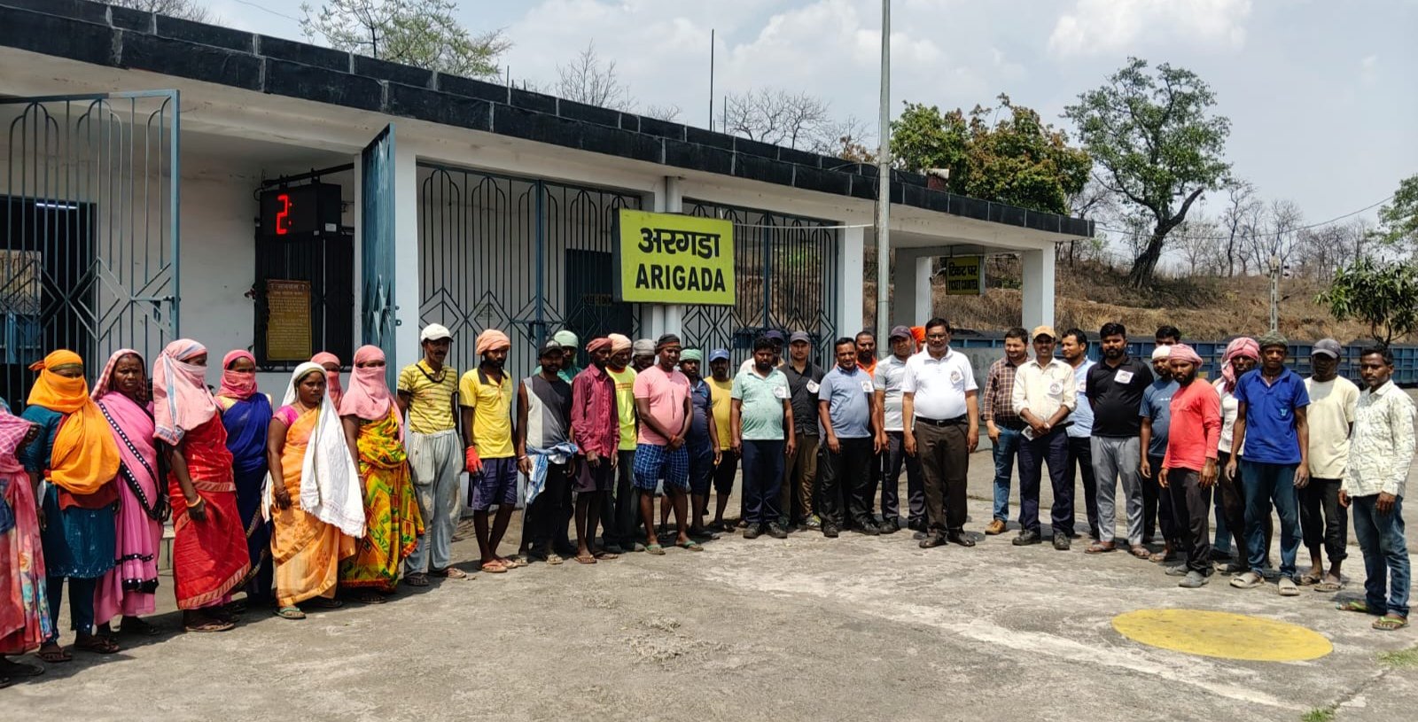 केंद्र सरकार द्वारा चार लेबर कोड हुआ लागू मजदूरों ने मनाया काला दिवस