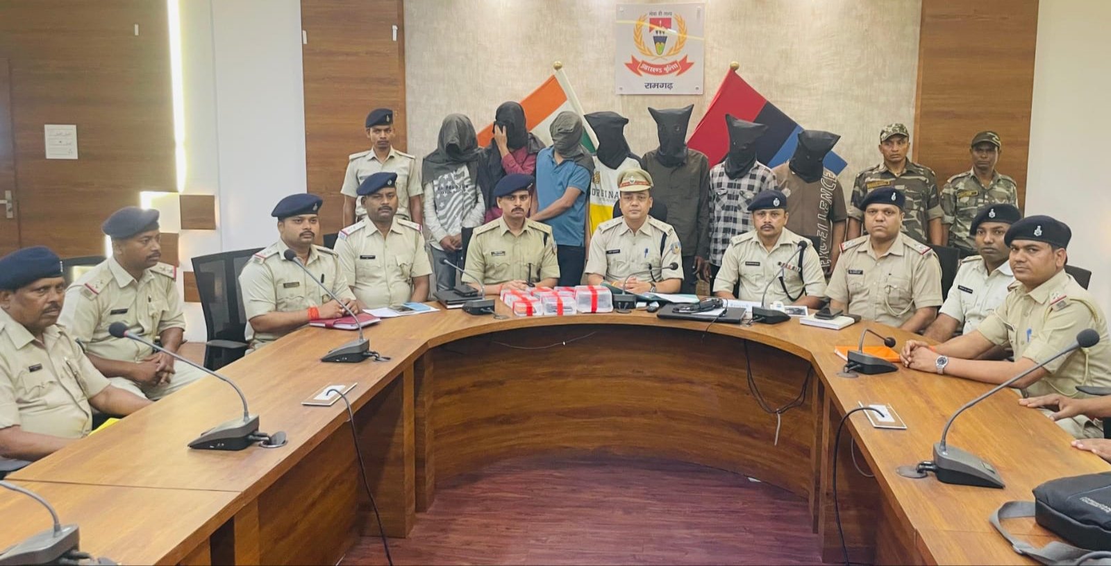 पुलिस ने पतरातू के ओवरब्रिज निर्माण स्थल पर फायरिंग मामले का उद्वेदन किया