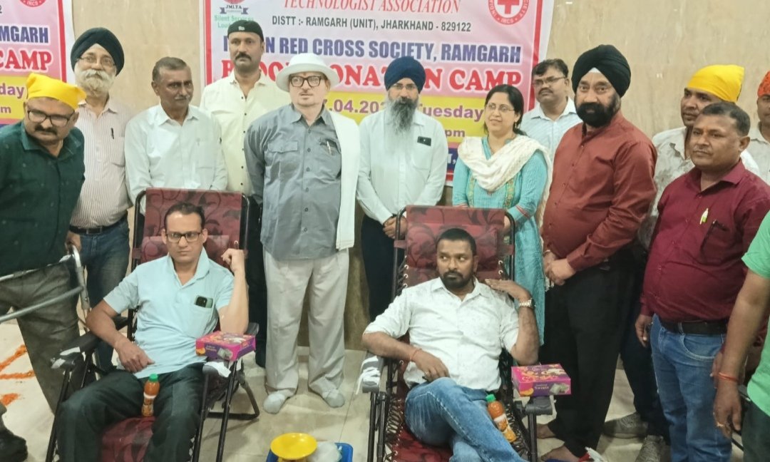 रामगढ़ गुरुद्वारा परिसर में रक्तदान शिविर का आयोजन