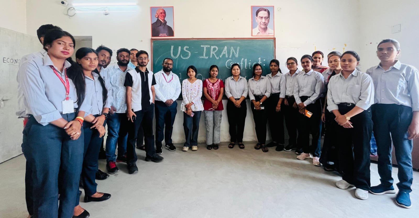 राधा गोविंद विश्वविद्यालय में वाद- विवाद प्रतियोगिता का आयोजन