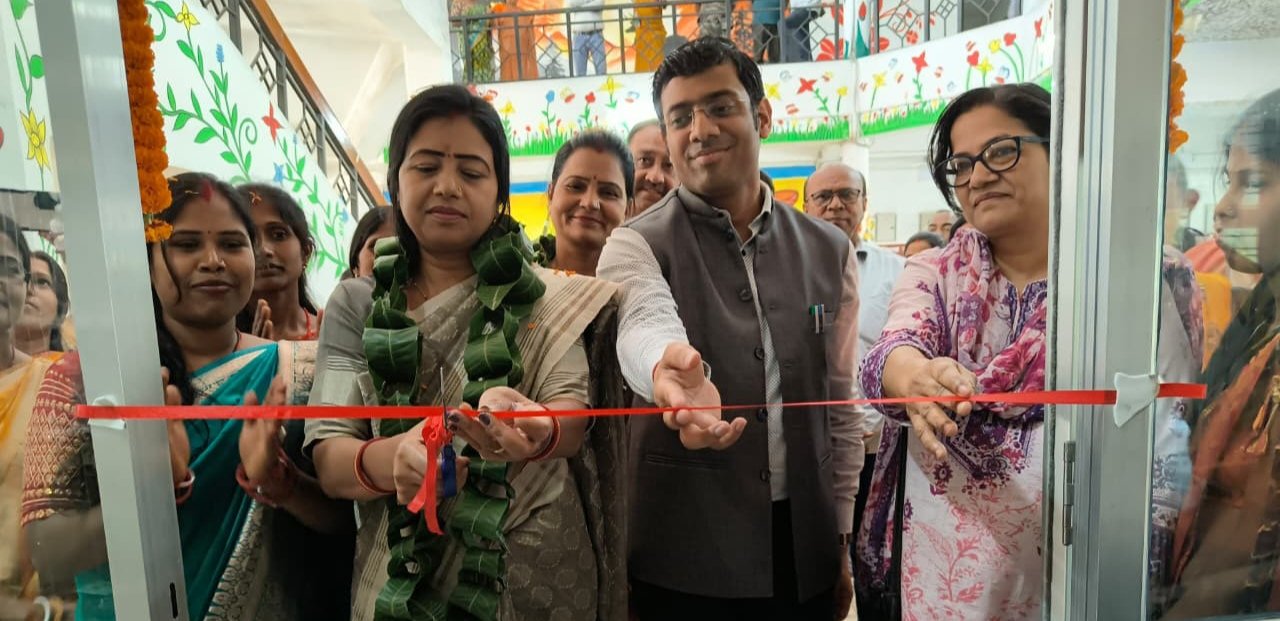 झारखण्ड स्टेट लाइवलीहुड प्रमोशन सोसाइटी द्वारा जिला समाहरणालय में पलाश मार्ट का उद्घाटन