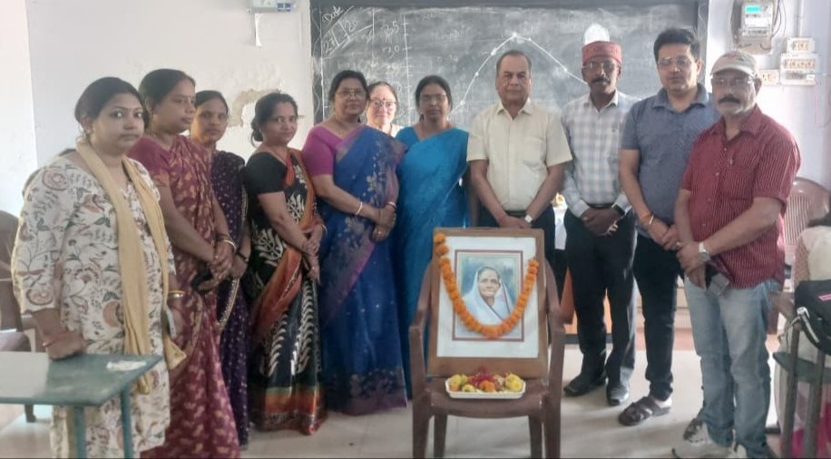 कस्तूरबा इंटर महिला महाविद्यालय में कस्तूरबा गांधी की जन्मदिन मनाई गई