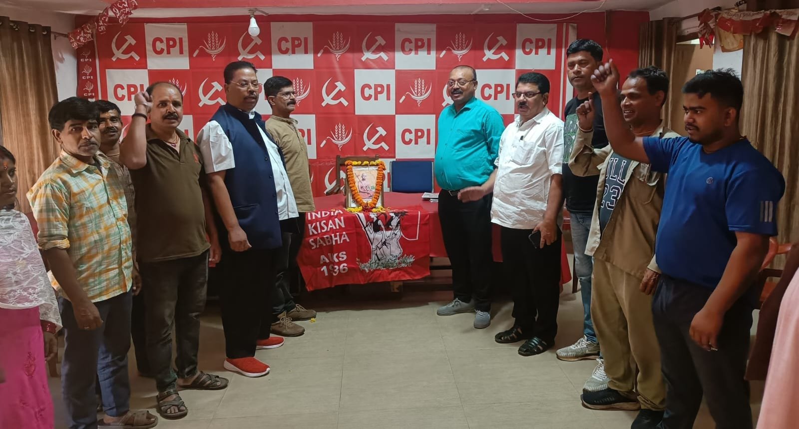 सीपीआई राज्य कार्यालय के सभागार में अखिल भारतीय किसान सभा के 90 वां स्थापना दिवस मनाया गया