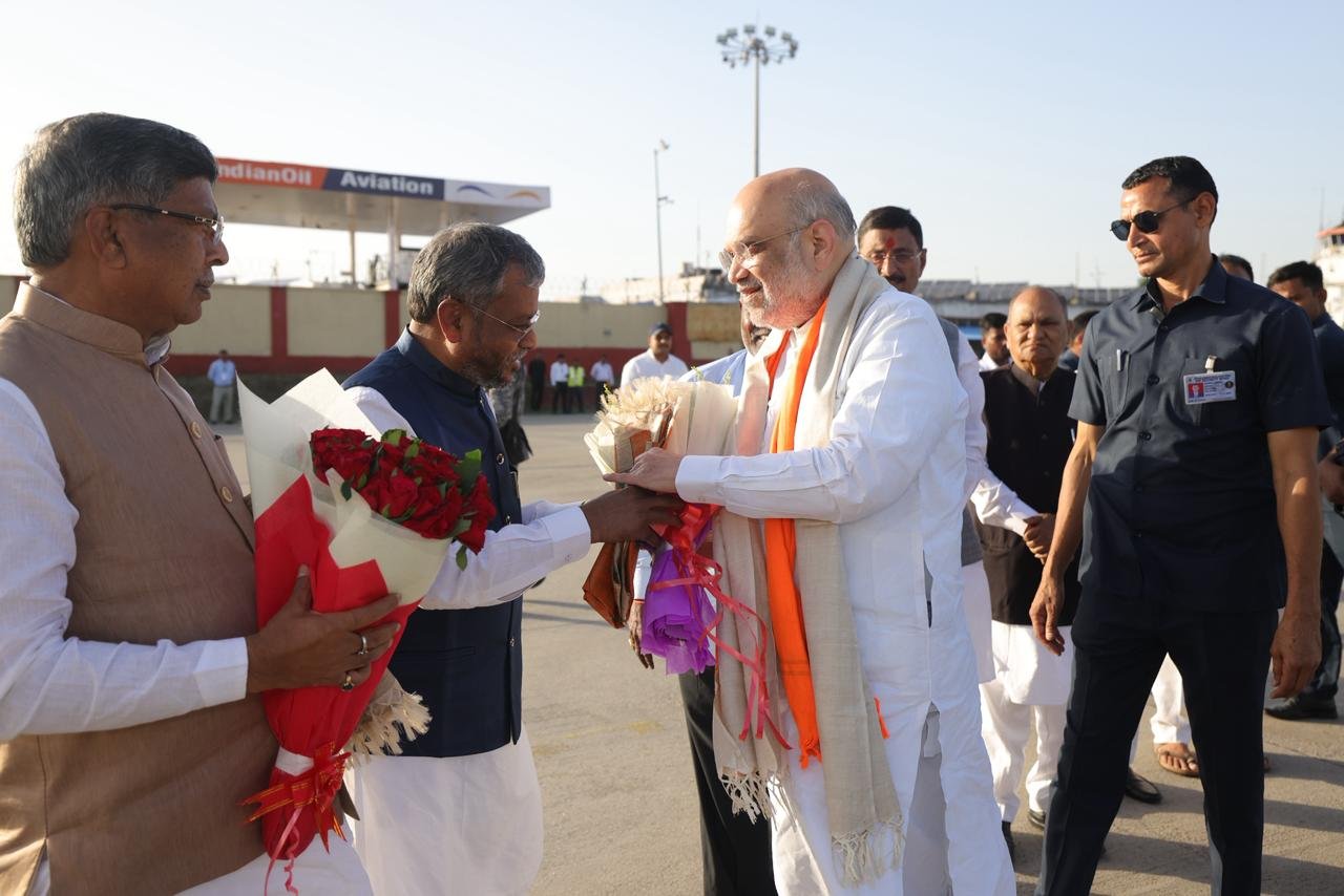 अमित शाह का प्रदेश अध्यक्ष ने रांची एयरपोर्ट पर किया स्वागत