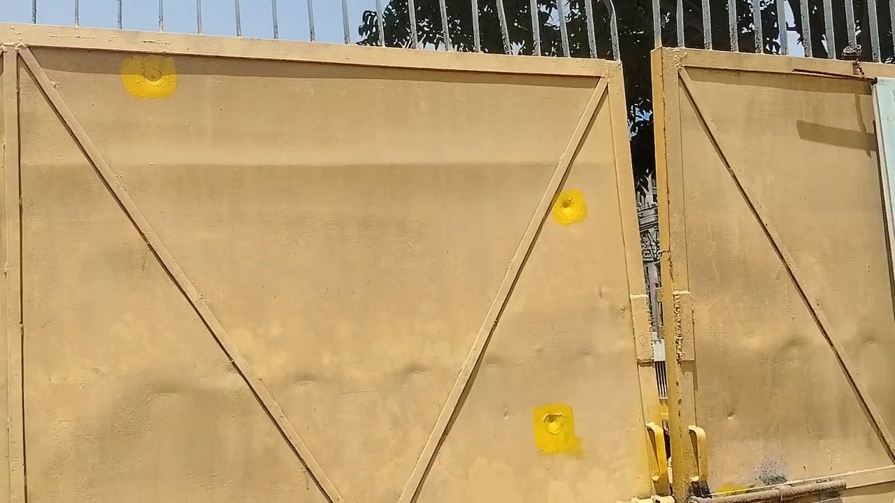 रामगढ़:राहुल दुबे गैंग ने अल्ट्राटेक सीमेंट फैक्ट्री गेट पर किया फायरिंग, दहशत