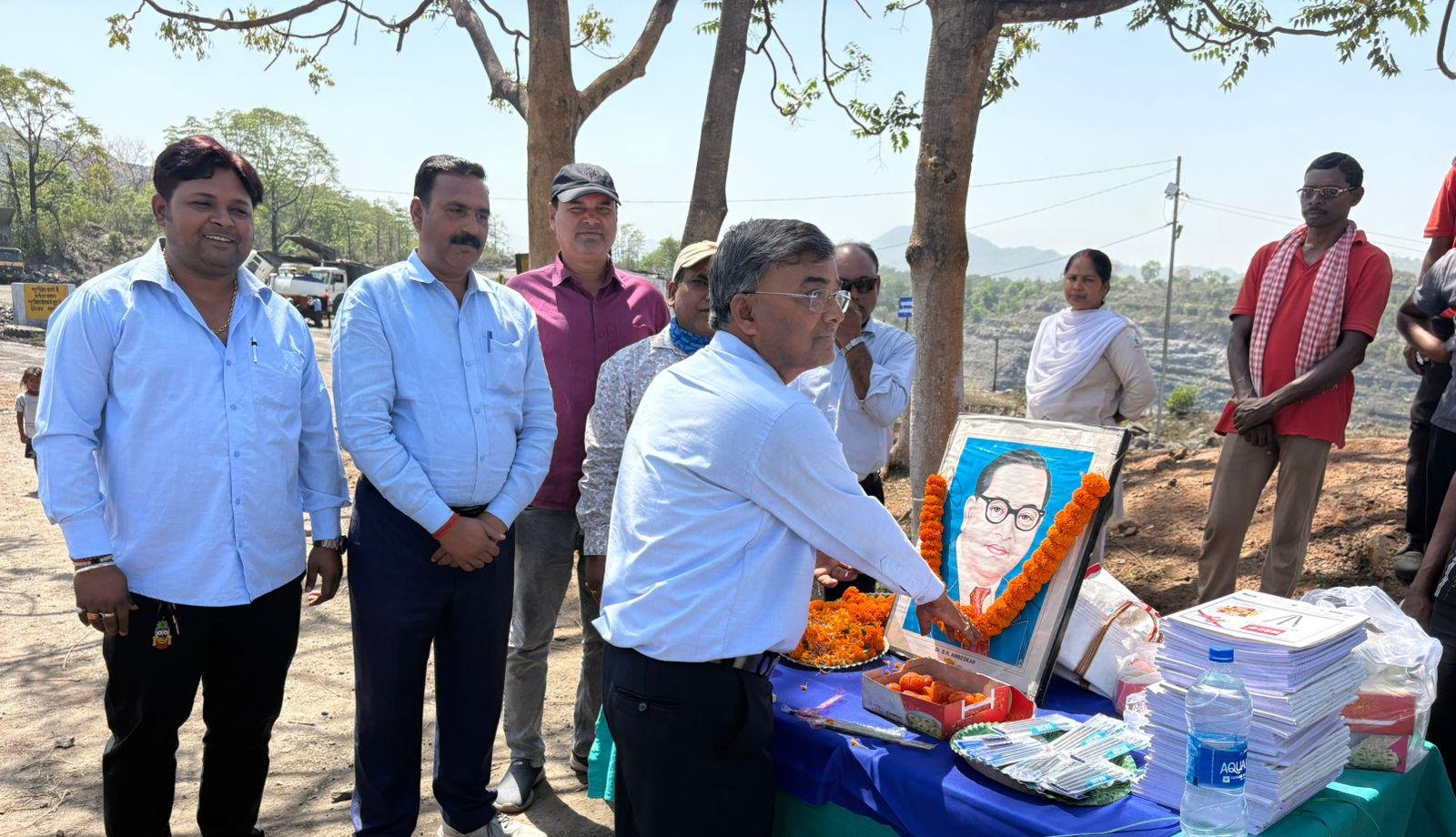 बलकुदरा खुली खदान में डॉ. भीमराव अम्बेडकर जयंती धूमधाम से मनाई गई