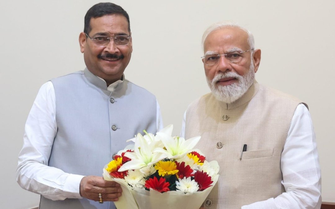 झारखंड की समृद्ध आदिवासी संस्कृति, एवं ऐतिहासिक धरोहरों के संरक्षण और विकास हेतु पीएम से की निवेदन