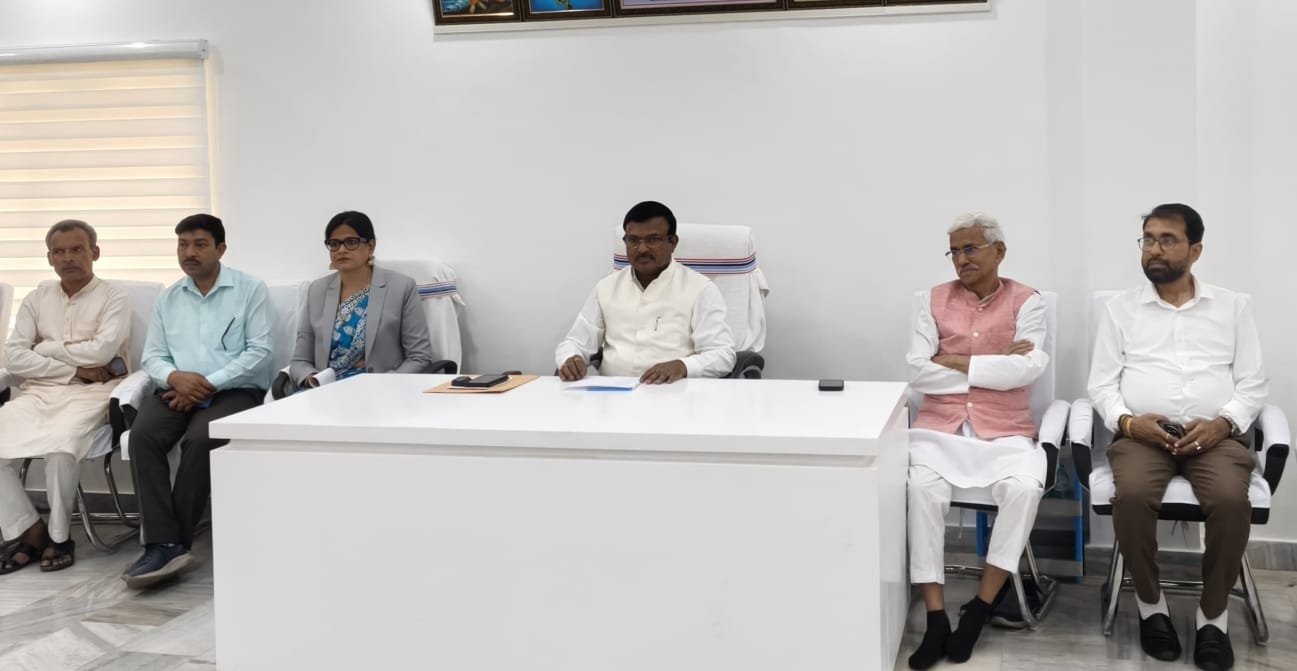 राधा गोविन्द विश्वविद्यालय में दो दिवसीय अंतर्राष्ट्रीय सम्मेलन को सफल बनाने हेतु प्रेस कॉन्फ्रेंस का आयोजन