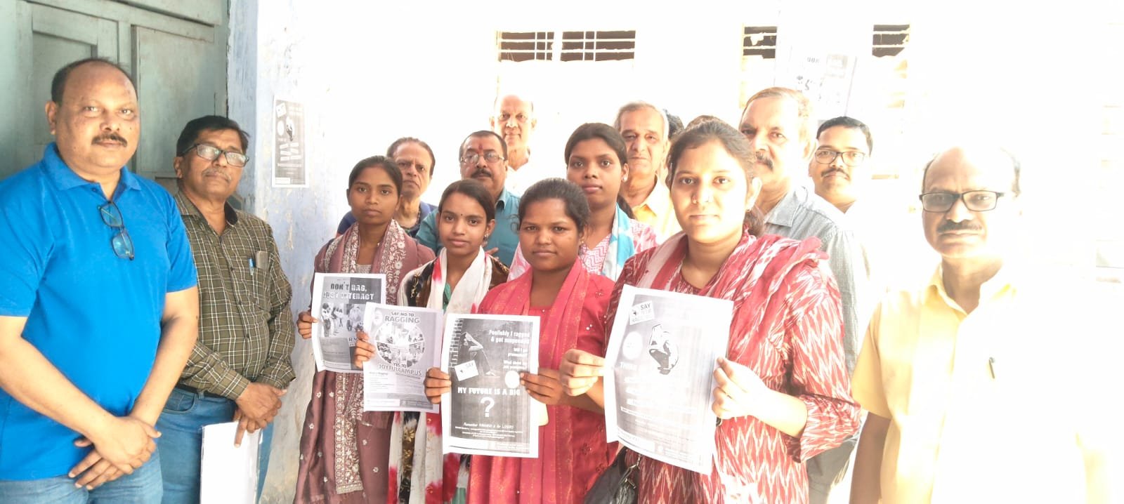 जुबिली कॉलेज में एंटी रैगिंग कमेटी ने छात्र छात्राओं के साथ कि बैठक