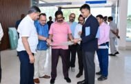 मुख्यमंत्री ने बिरसा मुंडा हवाई अड्डा परिसर में निर्माणाधीन स्टेट हैंगर का किया स्थल- निरीक्षण
