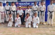 बेटियों का दमदार प्रदर्शन: कराटे मंच पर सफेद बेल्ट बालिकाओं ने जीता दिल,अनन्या बनीं अव्वल