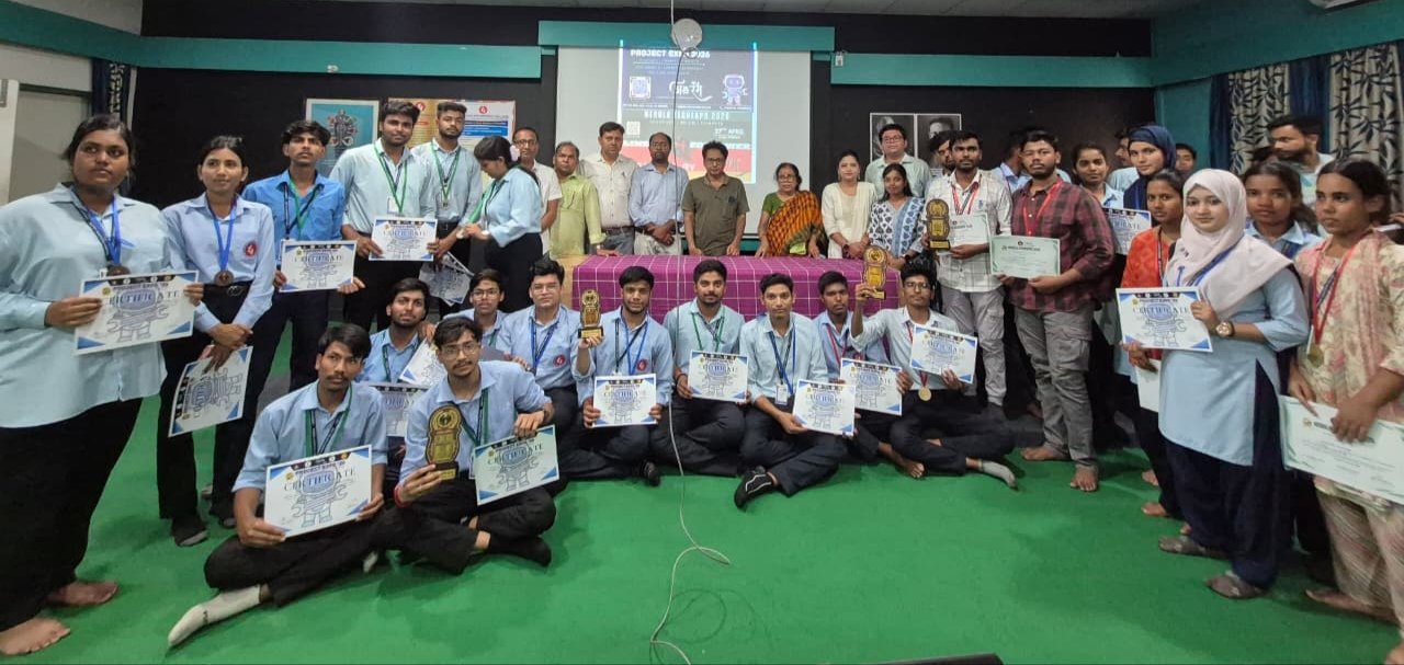 रामगढ़ इंजीनियरिंग कॉलेज में प्रोजेक्ट एक्सपो में नवाचार की झलक