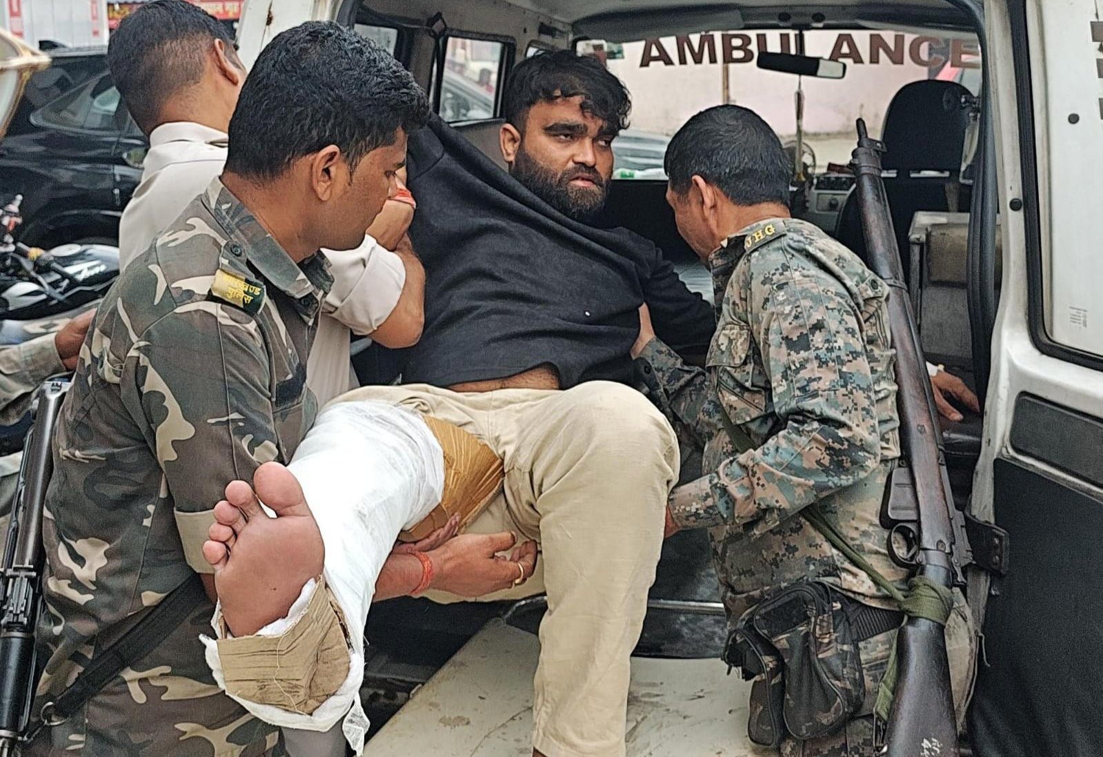 भुरकुंडा में गूंजीं गोलियां: पुलिस-माफिया मुठभेड़ में गैंग का शूटर घायल