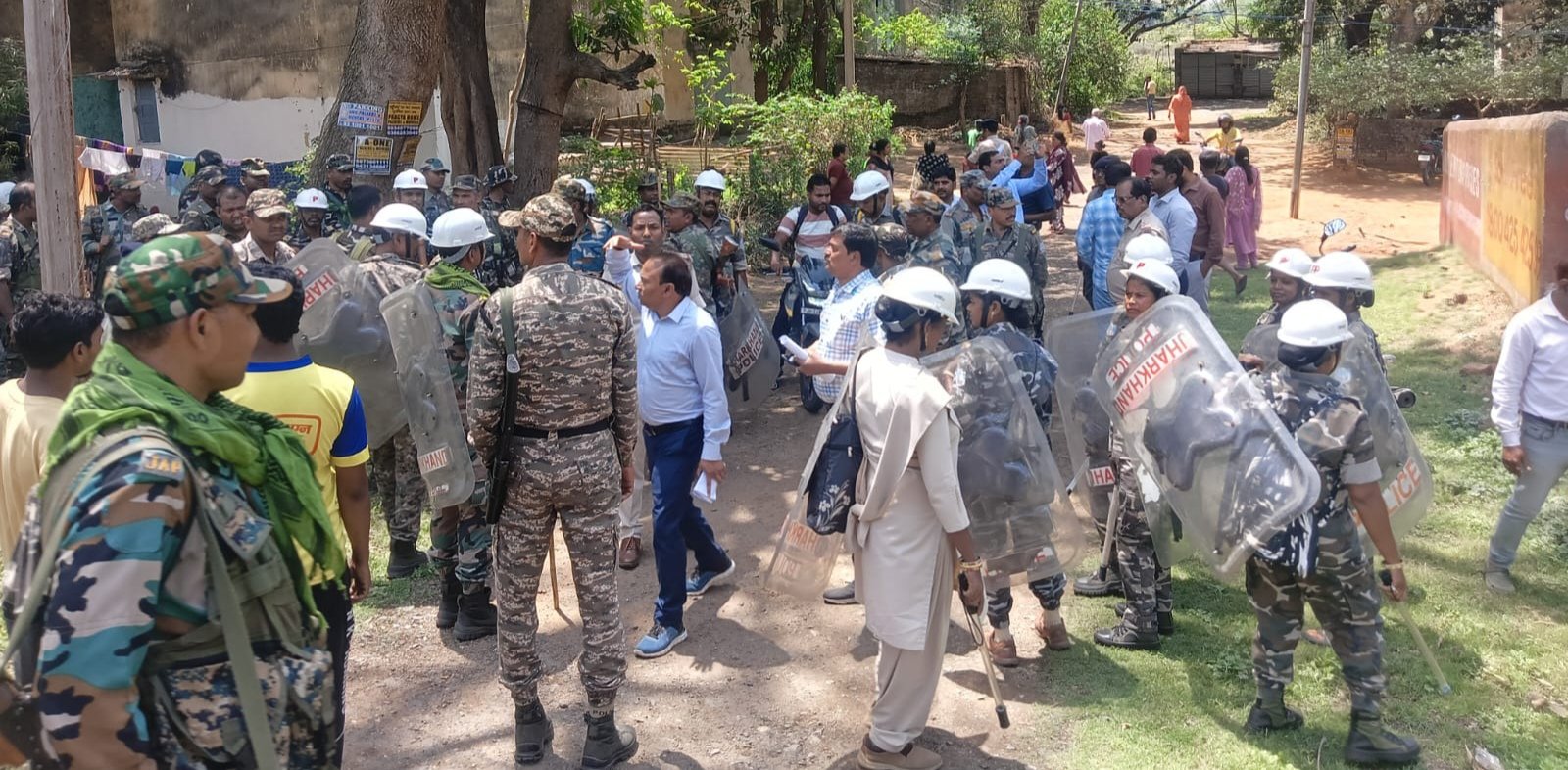 हेसला पंचायत में अतिक्रमण पर प्रशासन का अभियान जारी