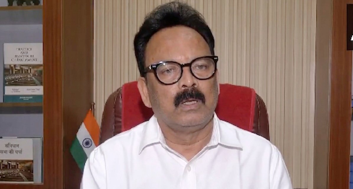 वेशबदल के कातिल भीड़ में सबसे आगे