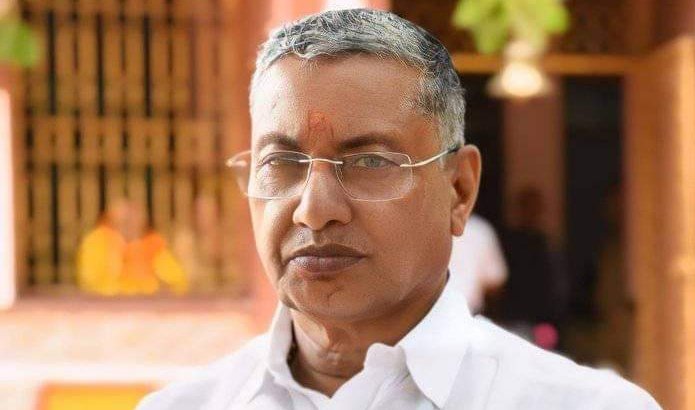 सांसद कालीचरण सिंह के प्रयास से रेलवे टिकट काउंटर नियमित रूप से संचालित होगा