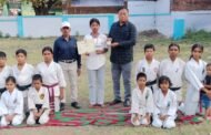 खेल प्रतियोगिता में मेडल जीतने वाली आस्था सिंह को किया गया सम्मानित