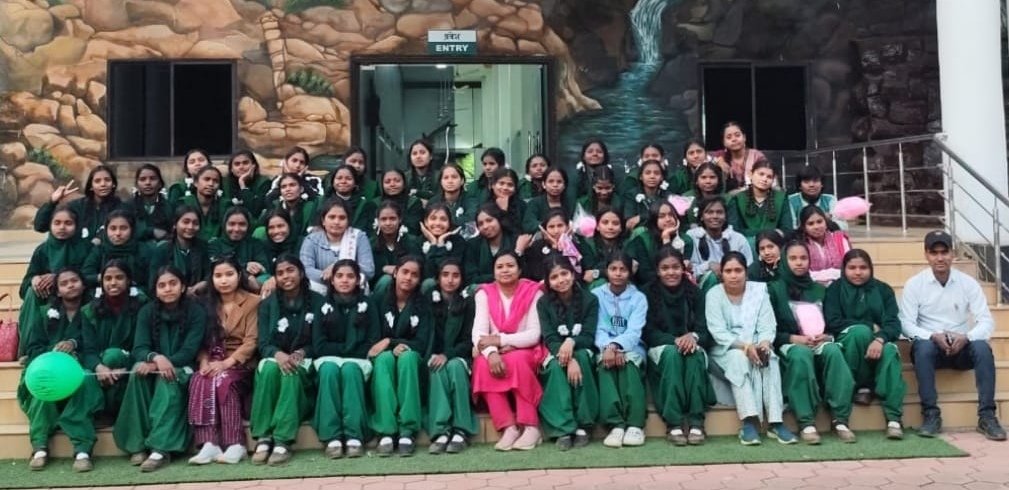 कस्तूरबा गांधी बालिका आवासीय विद्यालय पतरातु की छात्राओं का इंटरमीडिएट परीक्षा में उत्कृष्ट प्रदर्शन