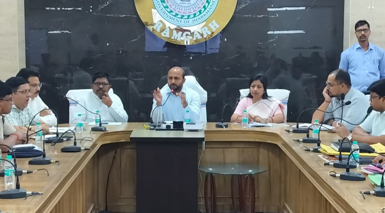 राजरप्पा मंदिर परिसर के प्रस्तावित पुनर्विकास एवं विस्थापित दुकानदारों के पुनर्वास को लेकर महत्वपूर्ण बैठक आयोजित