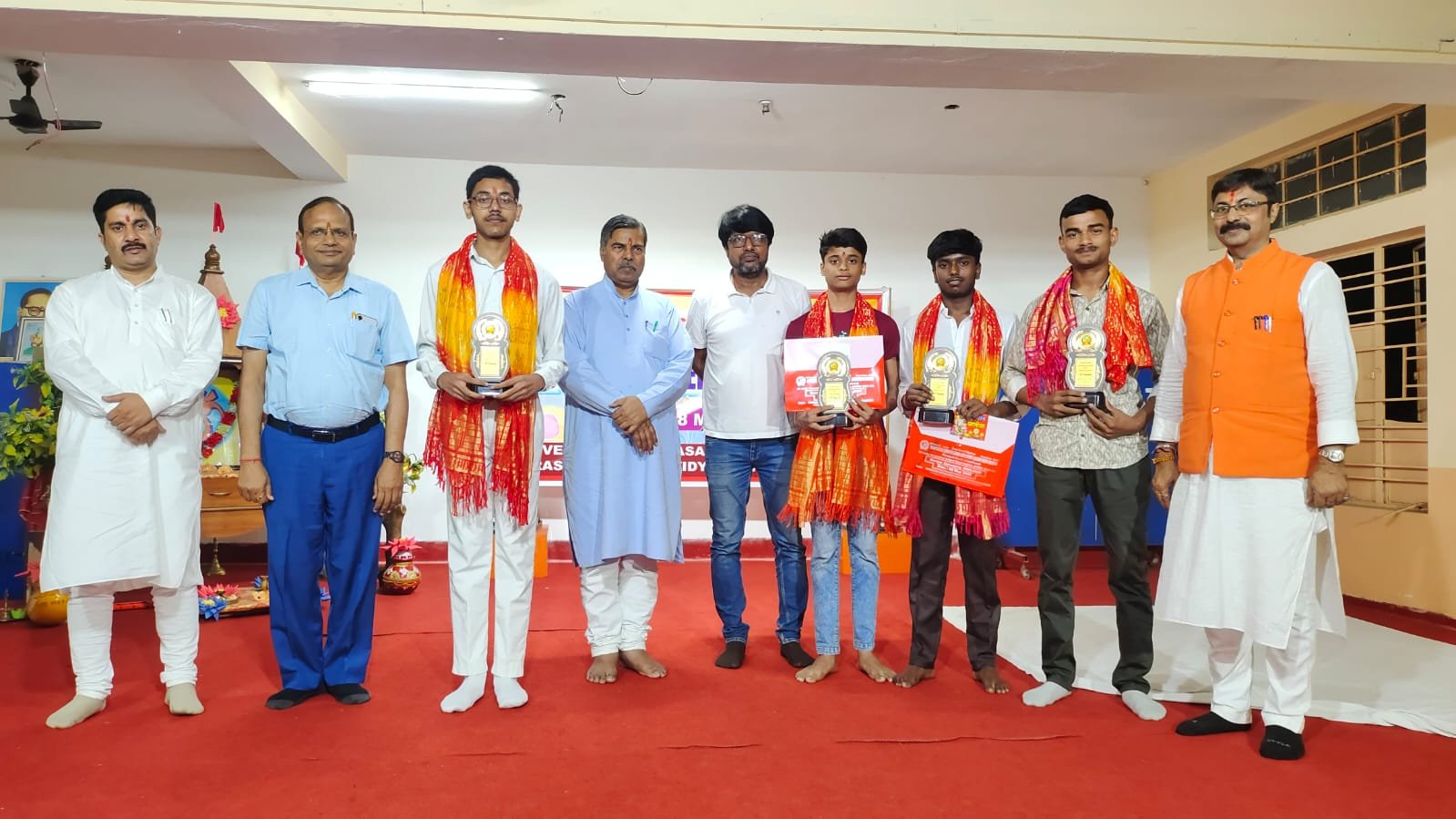 रामप्रसाद चंद्रभान सरस्वती शिशु विद्या मंदिर में सम्मान समारोह 