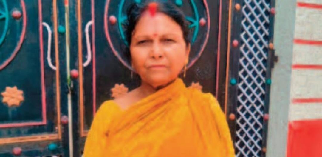 दिनदहाड़े महिला के गले से उड़ा ले गए लाखों का सोने का चैन