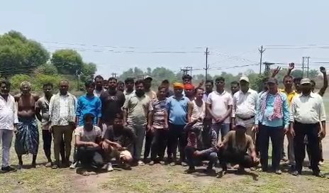 संगम माइंस में बीएलए कंपनी के खिलाफ झारखंडी बेरोजगार संघर्ष मोर्चा द्वारा विरोध