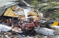 चुट्टूपालू घाटी में मौत बनकर दौड़ी रफ्तार, मछली लदे ट्रक की भीषण टक्कर में चालक की जान गई