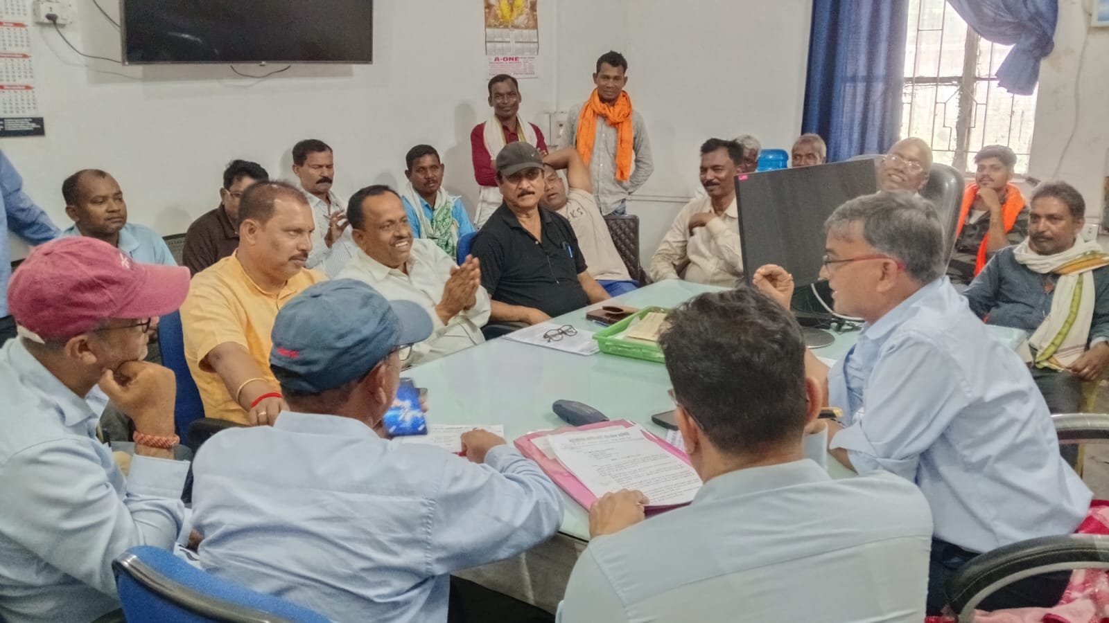 मैन्यूल लोडिंग हो ताकि मजदूरों को सीधे रोजगार मिले:गिरधारी गोप 