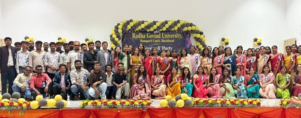 फेयरवेल सह विदाई मिलन समारोह में विद्यार्थियों ने सांस्कृतिक प्रस्तुतियों के माध्यम से कार्यक्रम को यादगार बनाया