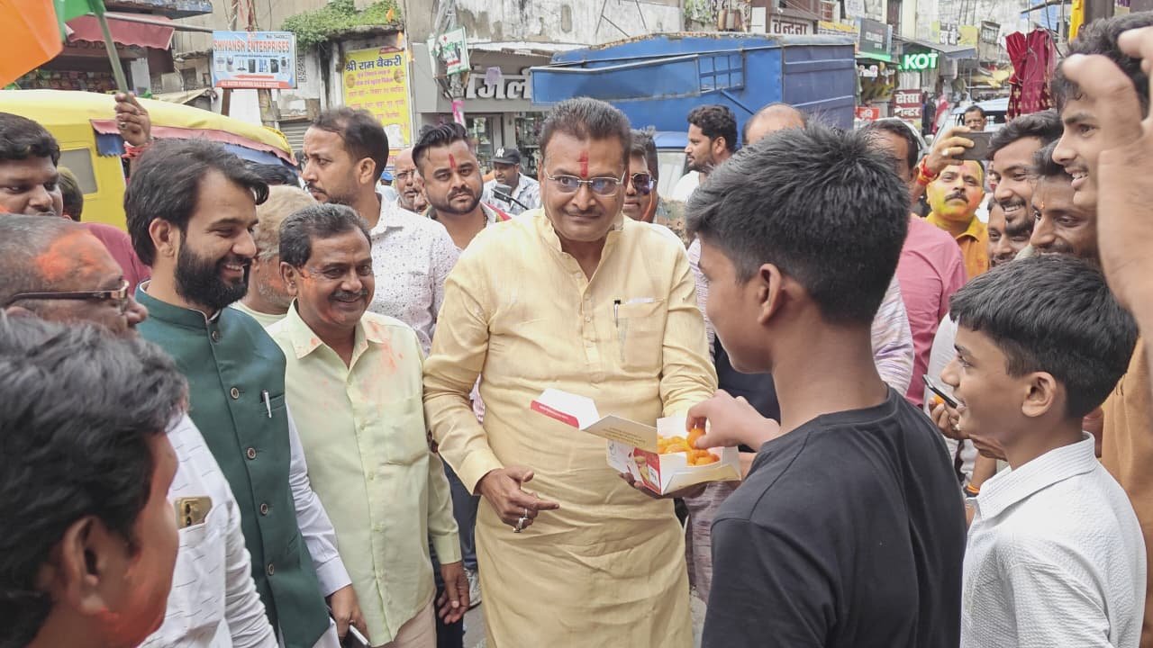 ऐतिहासिक जीत से उत्साहित भाजपा ने रामगढ़ में मनाया विजय उत्सव
