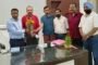 विहिप ने सुभाष चंद्र बोस की प्रतिमा का दूध से किया अभिषेक,51 किलो लड्डू का वितरण