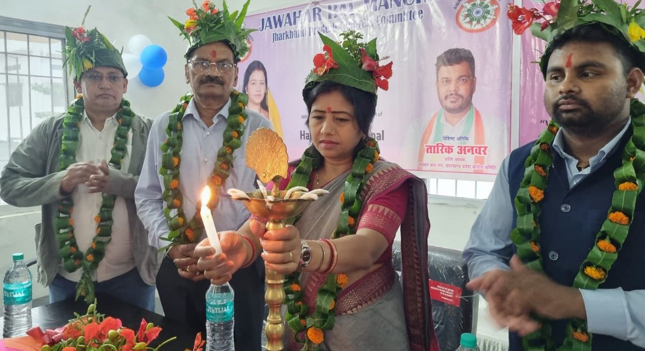 रामगढ़ सदर अस्पताल में विश्व नर्स दिवस के अवसर पर कार्यक्रम