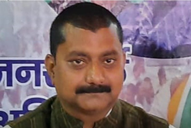 जिला के पतरातू प्रखंड के फैसला पंचायत के विस्थापित परिवारों की मांगों को लेकर 14 से अनिश्चितकालीन आंदोलन
