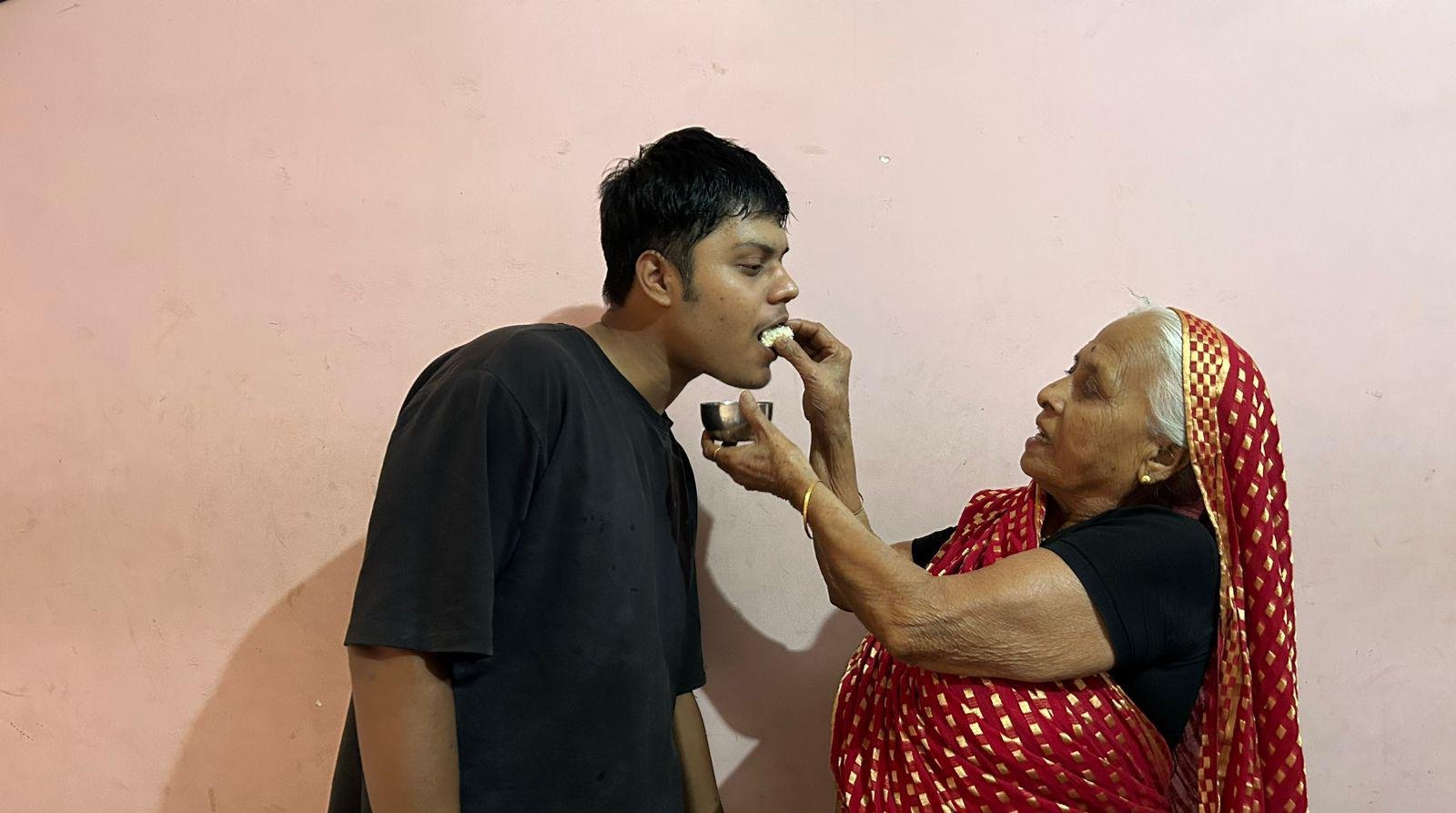 भुरकुंडा के गौरव बने टॉपर