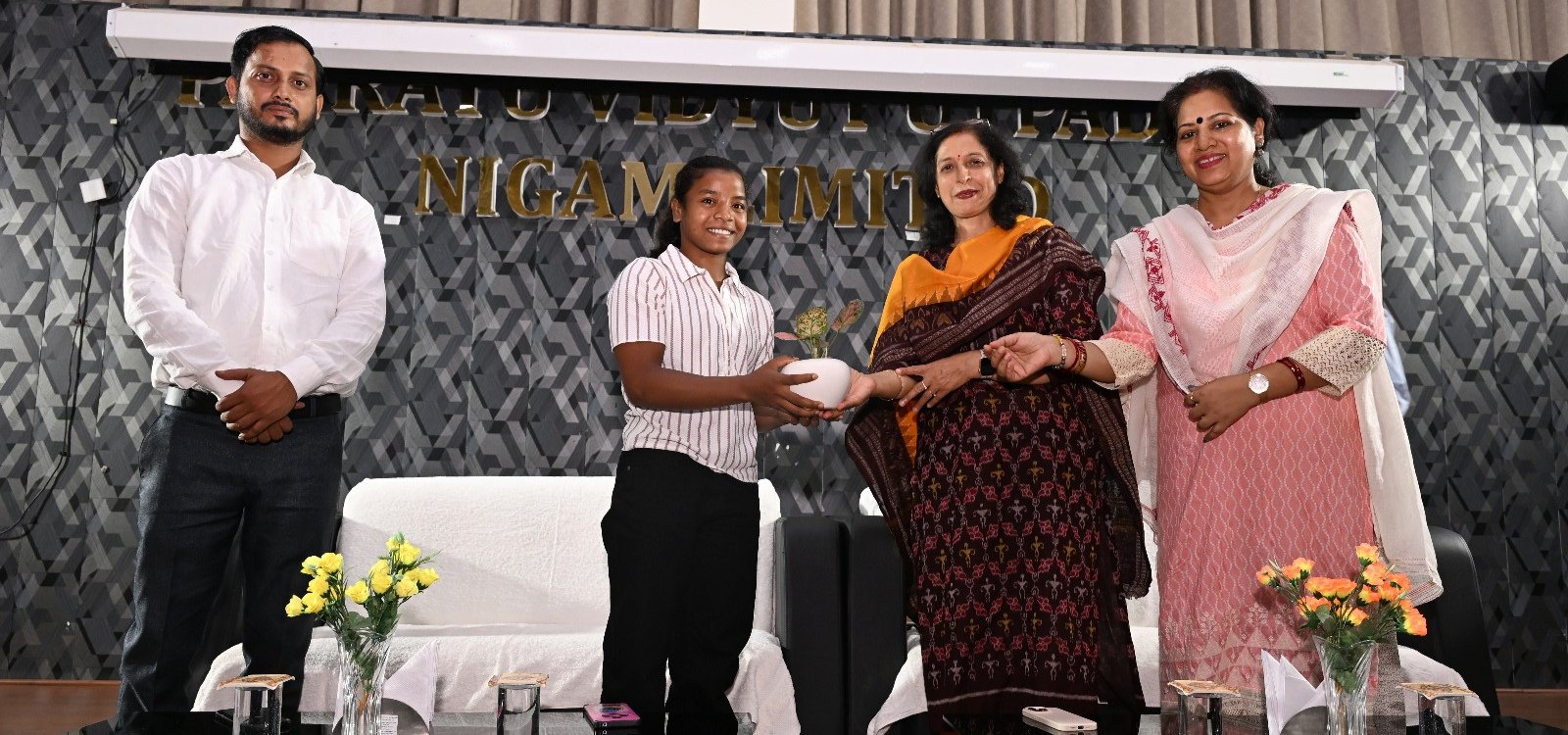 झारखंड की अंतरराष्ट्रीय पहलवान चंचला कुमारी ने गर्ल्स एम्पावरमेंट मिशन के प्रतिभागियों को किया प्रेरित
